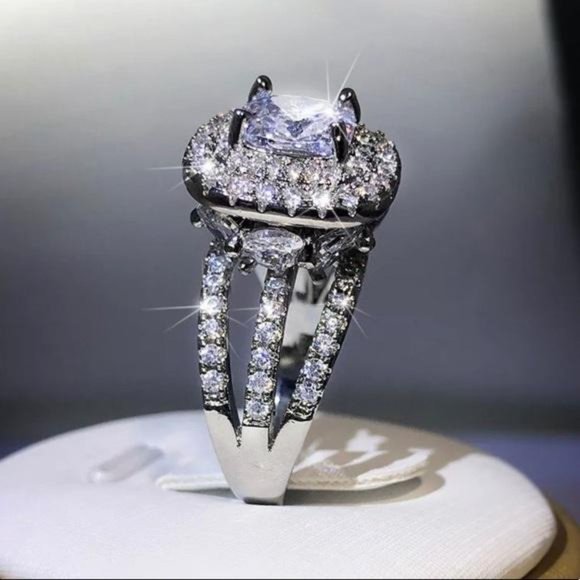 NEW 925 STERLING SILVER DIAMOND RING - Picture 2 of 5